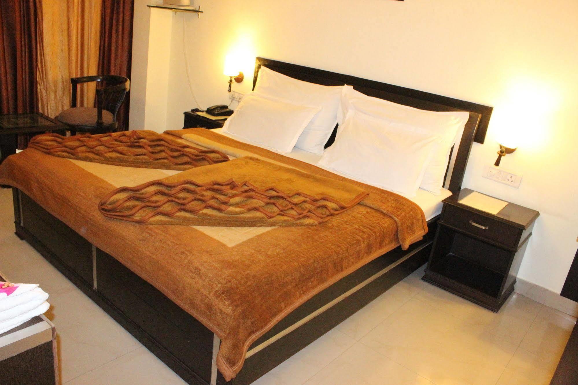 Hotel Hong Kong Inn Amritsar Zewnętrze zdjęcie